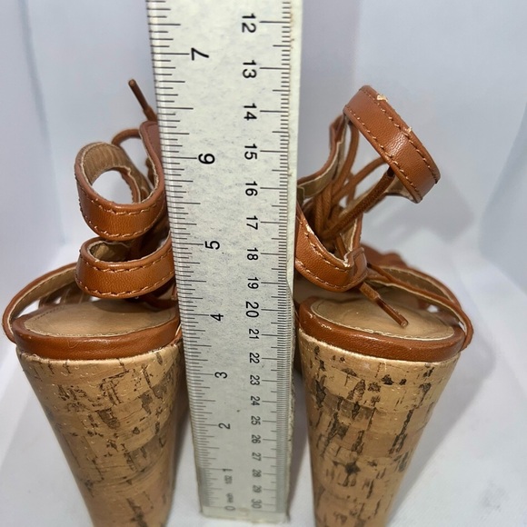 ♦️ Women's Tan Gladiator Sandals - Picture 4 of 5